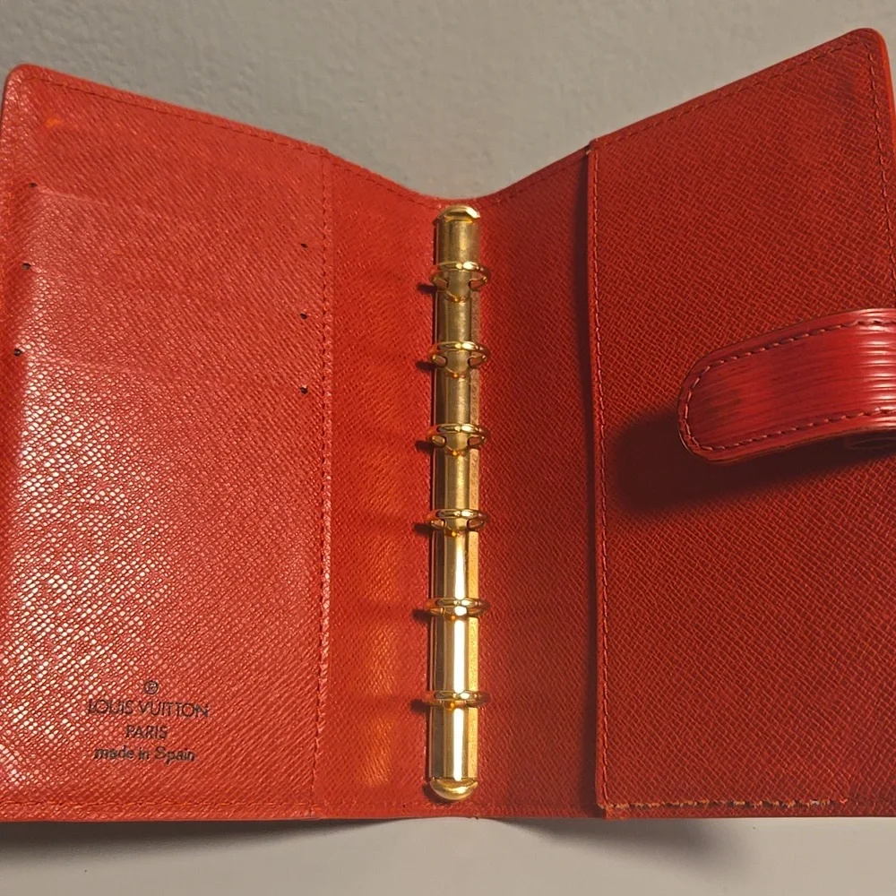 Louis Vuitton chic scarlet